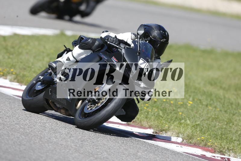 Archiv-2025/48 25.08.2025 Cornu Master School ADR/gruen-vert/75